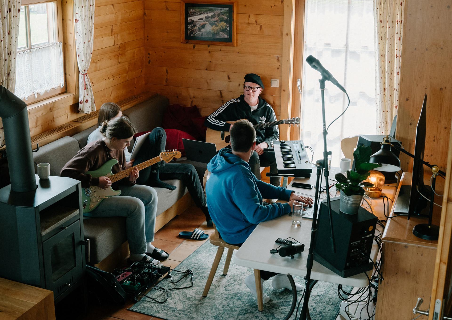 OKAYOKAY Location Jamming